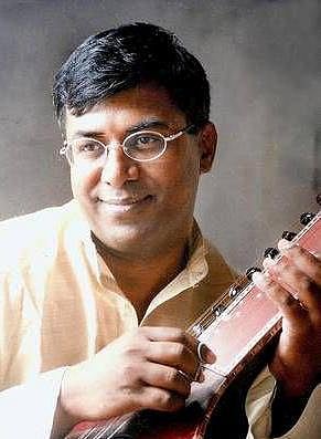 கலை, கலைக்காகவும்தான் மக்களுக்காகவும்தான்! ‘சங்கீத கலாநிதி’ விருது பெற்ற சித்ரவீணை ரவிகிரண் நேர்காணல்