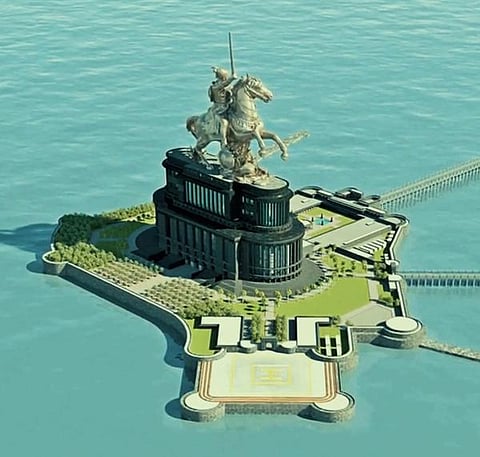 சரித்திரம் படைக்கும் சிலைகள்