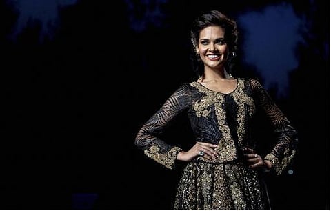 எதிர்மறையாகப் பேசுபவர்களின் மனநிலையே அதுதான்: கவர்ச்சிப் புகைப்படங்கள் பற்றி ஈஷா குப்தா