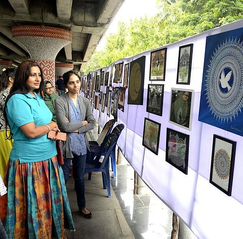 இளைஞர்களுக்குக் கைகொடுத்த பாலம்