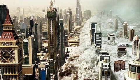 கலக்கல் ஹாலிவுட்: உலகை விழுங்கும் செயற்கைக்கோள்!