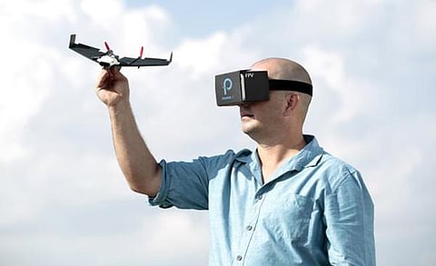 இளமை நெட்: காகித விமானமும் விர்ச்சுவல் ஆச்சரியமும்!