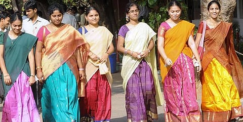 தாவணி போட்ட தீபாவளி...