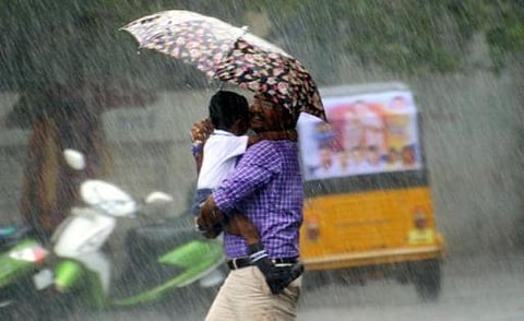 மழை போற்றுதும்... குடை போற்றுதும்!