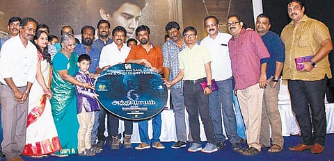 திரைவிழா: மழைக்கு நன்றி கூறிய பார்த்திபன்