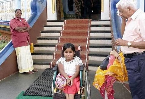 கோவா கோயிலுக்குள் சக்கர நாற்காலியுடன் நுழைய சிறுமிக்கு அனுமதி மறுப்பு