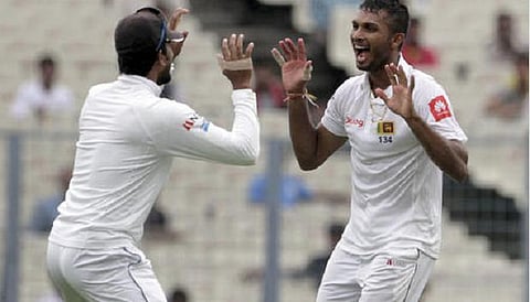 இந்தியா - இலங்கை முதல் டெஸ்ட்: 2-வது நாள் ஆட்டம் மழையால் பாதிப்பு