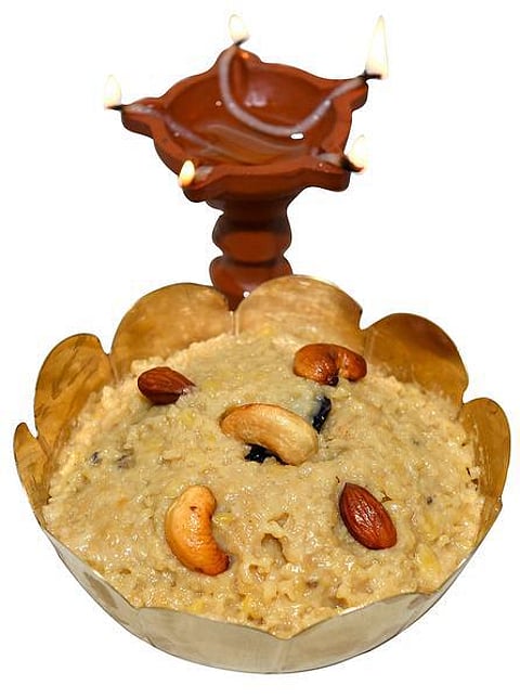 தலைவாழை: திருக்கார்த்திகை விருந்து! - தேன் திணைப் பொங்கல்