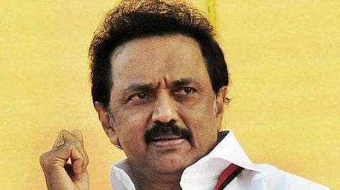 உயிர் காக்கும் மருத்துவப் பணியில் ஈடுபடும் செவிலியர்களை நடுத்தெருவில் போராட விட்டிருக்கிறது அதிமுக அரசு: ஸ்டாலின் கண்டனம்