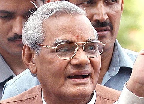 வாஜ்பாயின் 93-வது பிறந்த நாள்: தலைவர்கள் வாழ்த்து