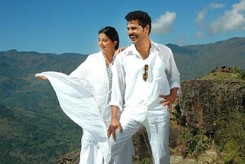 திரை விமர்சனம்: களவாடிய பொழுதுகள்