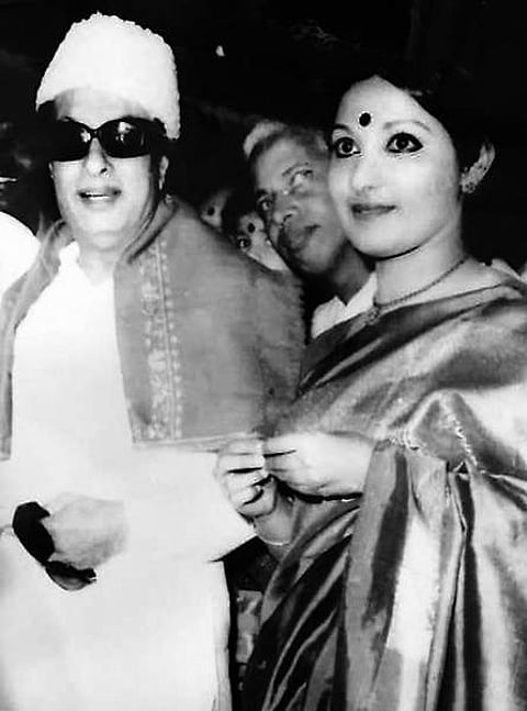 எம்.ஜி.ஆரின் குணம் ரஜினிக்கும் உண்டு!- மனம் திறக்கிறார் நடிகை லதா