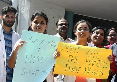 மருத்துவ கவுன்சிலுக்கு மாற்று: மத்திய அரசின் நோக்கம் என்ன?