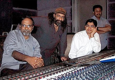 தரணி ஆளும் கணினி இசை 14: தலைக்குமேல் ஒலிக்கும் இசை