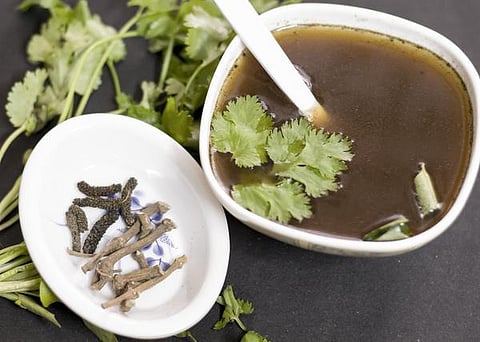 குளிருக்கு இதம் தரும் திப்பிலி சூப்