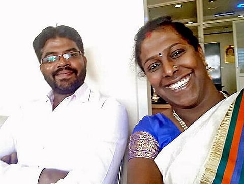 திருநங்கை அக்கை பத்மஷாலி திருமணம் முறைப்படி பதிவு: கர்நாடகாவில் இதுவே முதன்முறை