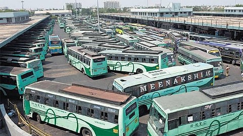 பஸ் பழசு… கட்டணம் மட்டும் புதுசு: அரசு போக்குவரத்து கழகங்களை 25 லட்சம் பேர் புறக்கணித்தனர் - எதிர்பார்த்த வசூல் இல்லாததால் அதிகாரிகள் குழப்பம்