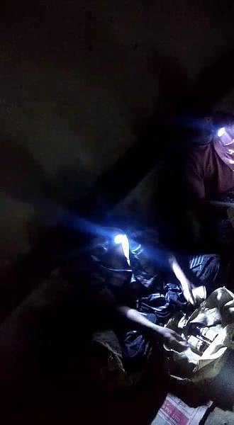 சாலையோரங்களில் சட்டவிரோத மது: மதுக்கடைகளை போராடி மூடிய மக்களுக்கு மீண்டும் சோதனை