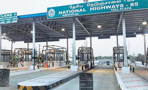 சாலையை பராமரிக்காவிட்டால் சுங்க வரி பாதியாக குறைக்கப்படும்: தேசிய நெடுஞ்சாலை ஆணையம் எச்சரிக்கை