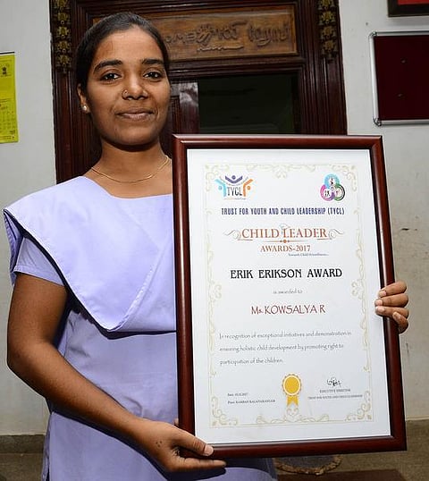 நரிக்குறவ சமூகத்தில் ஒரு நர்சிங் மாணவி: புதுச்சேரி கவுசல்யா