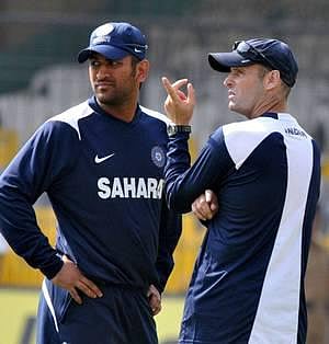 தலைவன் எப்படி இருக்க வேண்டும் என்பதற்கு தோனிதான் உதாரணம்: கேரி கிறிஸ்டன்