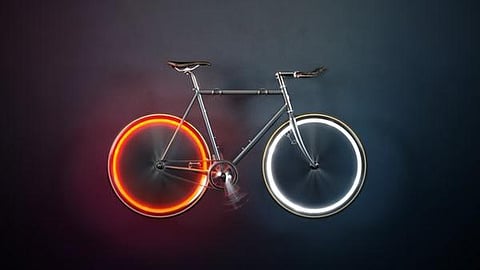 றெக்க கட்டி பறக்குது!