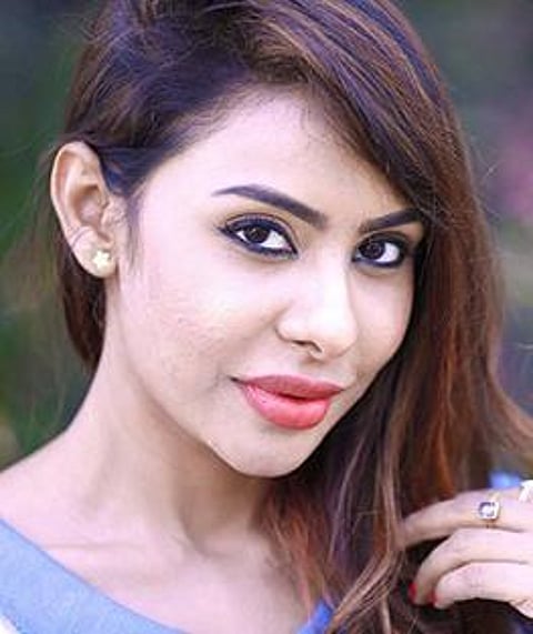 அரை நிர்வாண போராட்டம் நடத்திய நடிகை ஸ்ரீரெட்டி ஹைதராபாத்தில் கைது