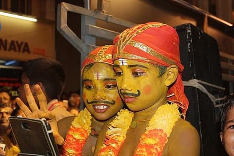 பேசும் படம்: கூடல் திருவிழா