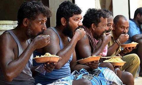 இன்று உழைப்பாளர்கள் தினம்: ஆளுநர், முதல்வர், தலைவர்கள் வாழ்த்து