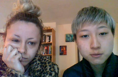 தெருவில் வசிக்கும் ஜாக்கிசான் மகள்