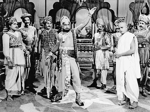 பொன்விழா: ஒரே ஆண்டில் 8 வெற்றிப்படங்கள்!