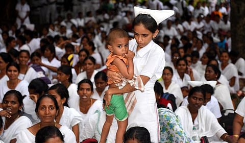 ஆரோக்கிய உரிமைக்கு வழிநடத்த குரல் கொடுக்கும் செவிலியர்கள்