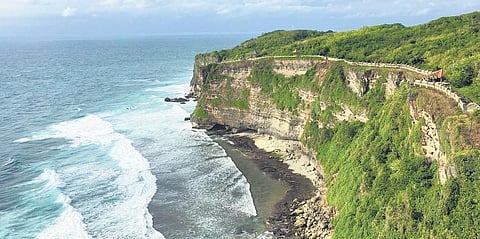 பயணம்: பாலி தீவு - இயற்கை வனப்பும் மனித வனப்பும்