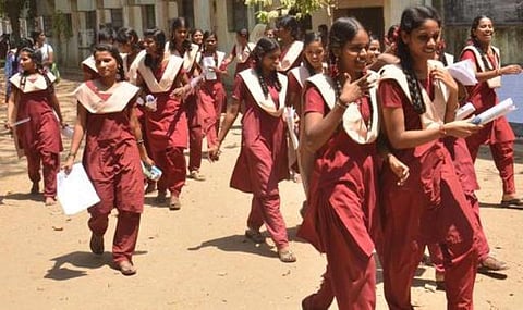 பிளஸ் 2 அரசுப் பள்ளிகளின் தேர்ச்சி விகிதத்தில் விருதுநகர் முதலிடம்; கடைசி இடத்தில் திருவள்ளூர்