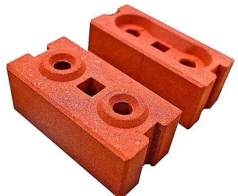 பயன்மிகு பொருள்கள் 05: பூச்சு தேவையில்லாத இண்டர்லாக் கல்