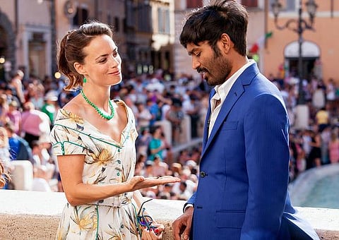 நாவல் சினிமா: தனுஷ் காட்டும் வித்தைகள்!