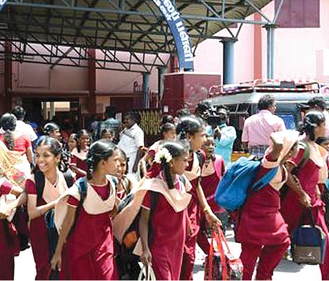 பள்ளிக் கல்வித் துறையில் நிர்வாகச் சீரமைப்பா? கூடுதல் பணிச்சுமையா?