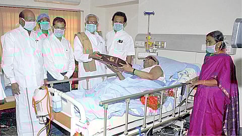 மருத்துவமனையில் கருணாநிதி- சில நாட்குறிப்புகள்