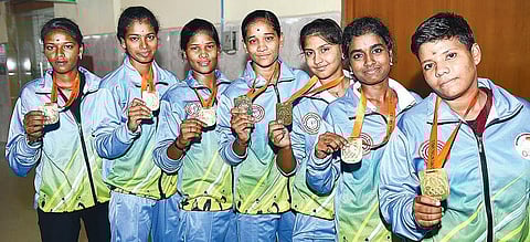 அடி மேல் அடி வைத்தால் பதக்கம்!