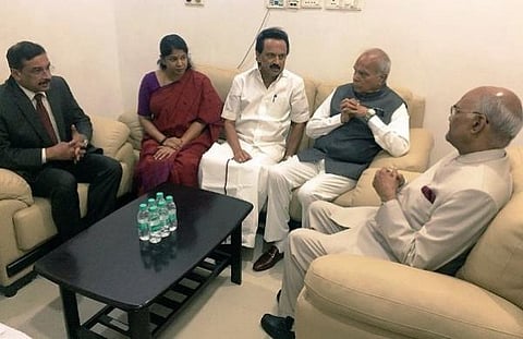 மருத்துவமனையில் சிகிச்சை பெற்று வரும் கருணாநிதியை பார்த்தார் குடியரசு தலைவர் கோவிந்த்: விரைவில் நலம் பெற விரும்புவதாக ட்விட்டரில் வாழ்த்து