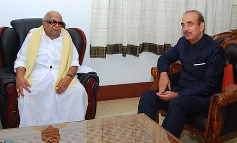 கருணாநிதி உடல் அடக்கத்துக்கு இடம் ஒதுக்குவதில் தமிழக அரசு அரசியல் செய்யக் கூடாது: குலாம் நபி ஆசாத் கருத்து