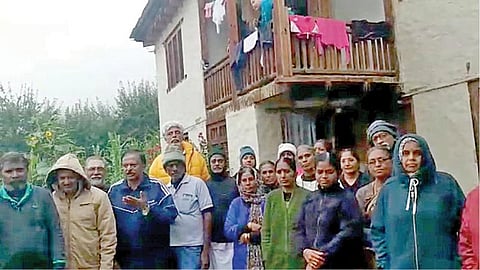 கைலாஷ் மானசரோவர் புனித யாத்திரை சென்ற தமிழகத்தைச் சேர்ந்த 23 பேர் மோசமான வானிலையால் தவிப்பு