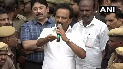 ‘‘உங்களில் ஒருவனாக கேட்கிறேன்; அமைதியாக கலைந்து செல்லுங்கள்’’ - தொண்டர்களுக்கு ஸ்டாலின் வேண்டுகோள்