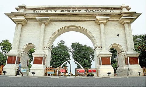 ‘அண்ணா, நீ இருக்கும் இடம் தேடி நான் வருகையில்...’