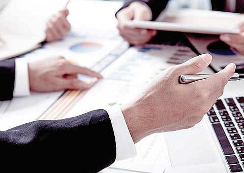 ஆலோசகரை மதிப்பிடுவது எப்படி?