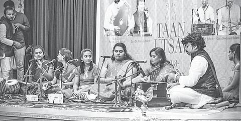 சென்னையில் இந்துஸ்தானி இசை மழை: 175 மாணவர்கள் பங்கேற்ற ‘தான் உத்சவ்’