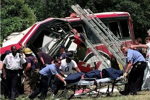 நியூயார்க்கில் மோசமான கார் விபத்து: 20 பேர் பலி