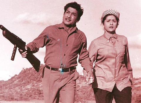 சி(ரி)த்ராலயா 40: அந்நிய மண்ணில் சிவந்த மண்!