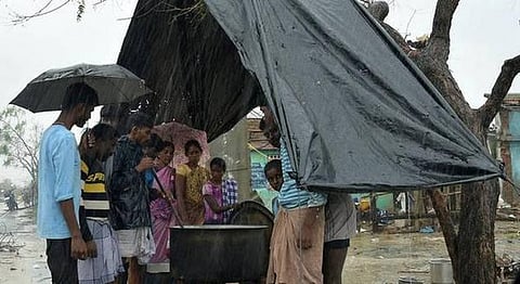 டெல்டா மாவட்டங்களில் மின்சாரம் இல்லாததால் குடிநீர் தட்டுப்பாடு