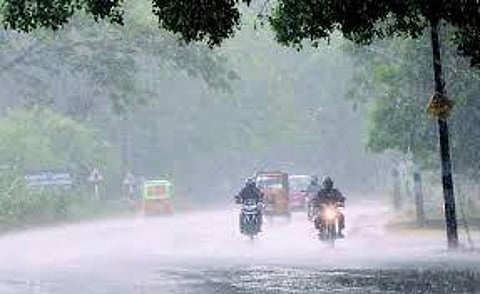 வரும் 3 தினங்களில் தமிழகத்தில் மழையின் அளவு படிப்படியாக குறையும்: சென்னை வானிலை ஆய்வு மையம்